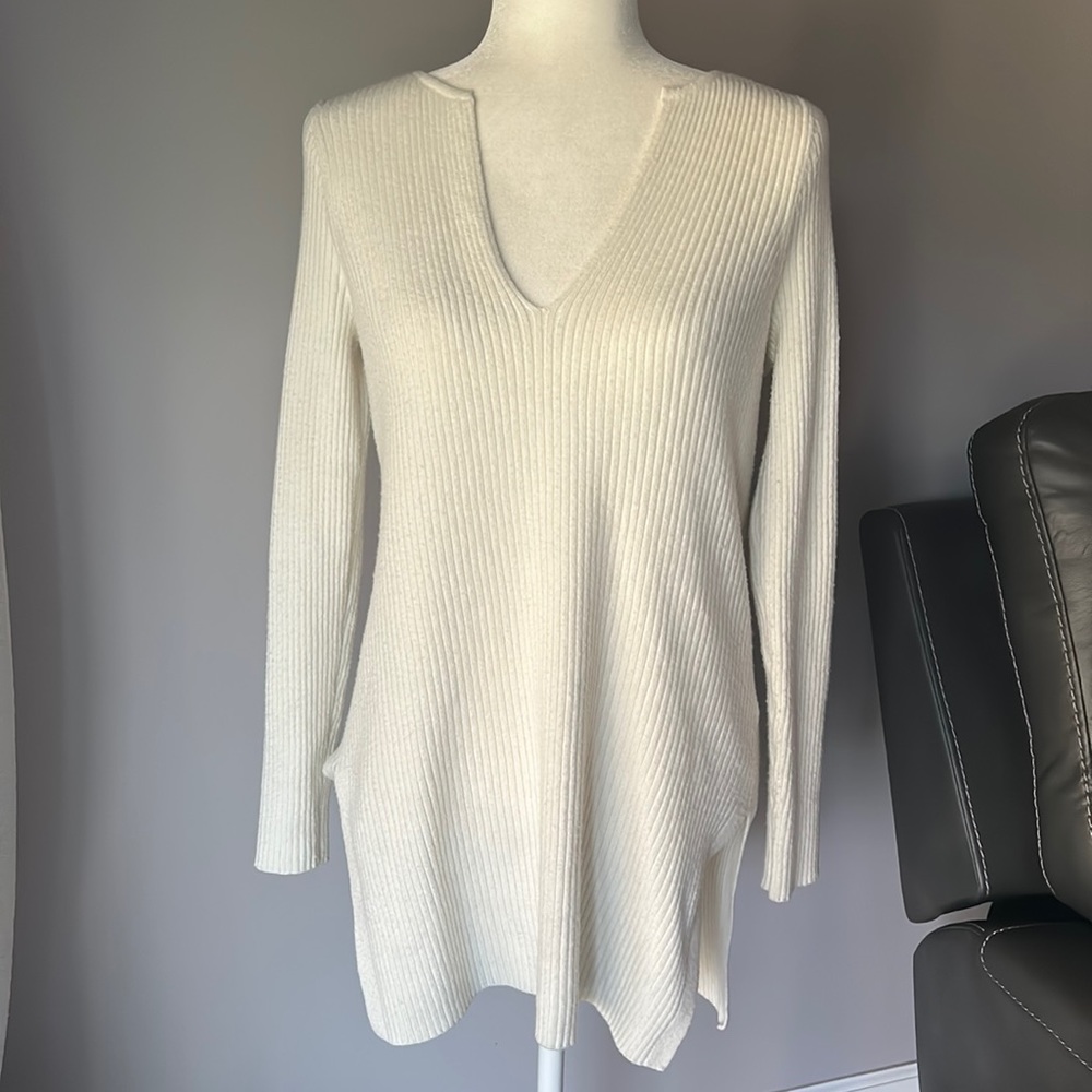 Anthropologie ETT TWA Women’s Off White V-Neck Merino Wool Sweater